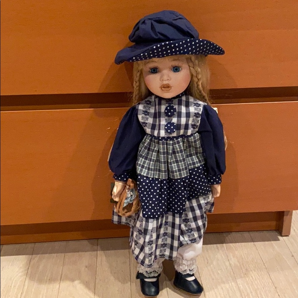 Porcelain Doll - Picture 2 of 8